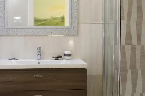 钻石酒店 内格拉尔