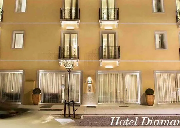 钻石酒店 内格拉尔