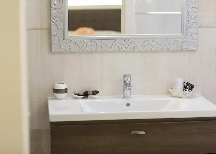 钻石酒店 2* 内格拉尔